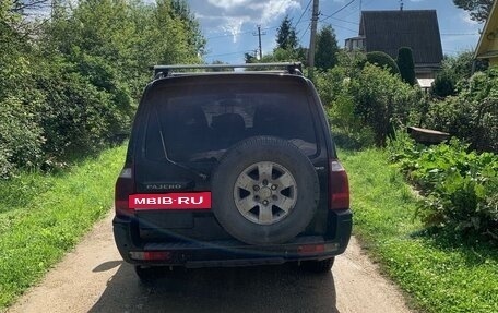 Mitsubishi Pajero III рестайлинг, 2005 год, 687 000 рублей, 4 фотография