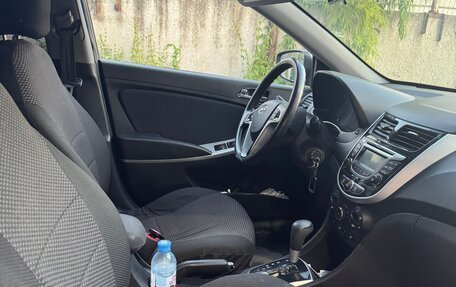 Hyundai Solaris II рестайлинг, 2011 год, 650 000 рублей, 11 фотография