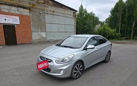 Hyundai Solaris II рестайлинг, 2013 год, 600 000 рублей, 2 фотография