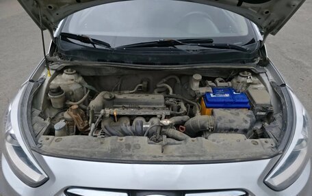 Hyundai Solaris II рестайлинг, 2013 год, 600 000 рублей, 9 фотография