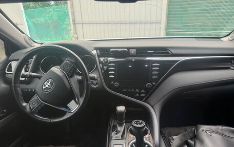 Toyota Camry, 2018 год, 2 500 000 рублей, 5 фотография