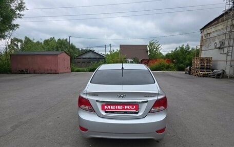 Hyundai Solaris II рестайлинг, 2013 год, 600 000 рублей, 5 фотография