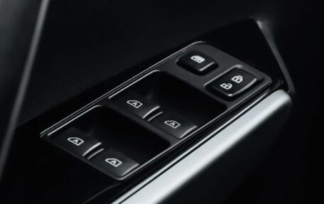 Mitsubishi Pajero Sport III рестайлинг, 2020 год, 4 000 000 рублей, 14 фотография
