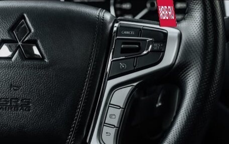 Mitsubishi Pajero Sport III рестайлинг, 2020 год, 4 000 000 рублей, 17 фотография