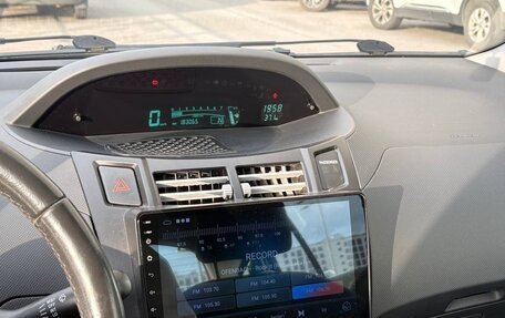 Toyota Yaris III рестайлинг, 2008 год, 500 000 рублей, 8 фотография