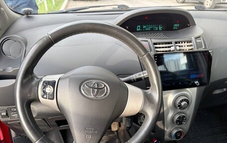 Toyota Yaris III рестайлинг, 2008 год, 500 000 рублей, 9 фотография