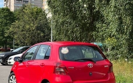Toyota Yaris III рестайлинг, 2008 год, 500 000 рублей, 11 фотография