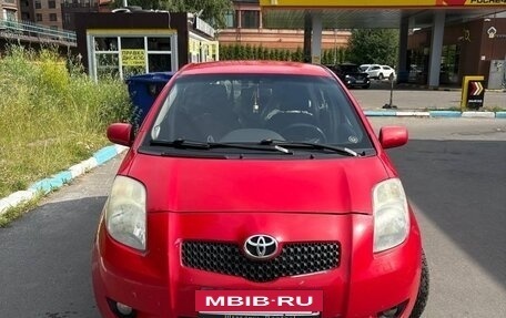 Toyota Yaris III рестайлинг, 2008 год, 500 000 рублей, 12 фотография