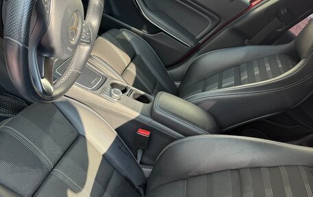 Mercedes-Benz GLA, 2019 год, 2 600 000 рублей, 16 фотография