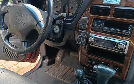 Nissan Pathfinder, 1999 год, 900 000 рублей, 12 фотография