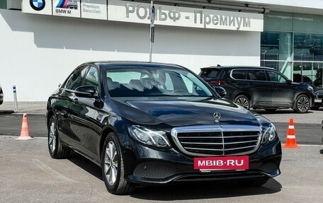 Mercedes-Benz E-Класс, 2020 год, 2 997 000 рублей, 3 фотография