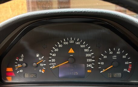 Mercedes-Benz CLK-Класс, 2000 год, 650 000 рублей, 6 фотография