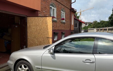 Mercedes-Benz CLK-Класс, 2000 год, 650 000 рублей, 2 фотография