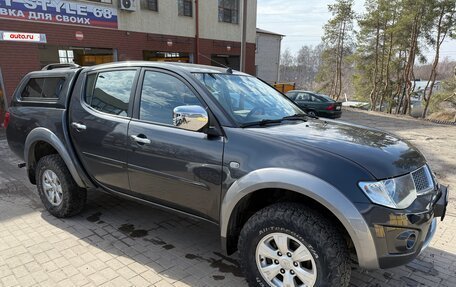 Mitsubishi L200 IV рестайлинг, 2013 год, 1 699 000 рублей, 2 фотография