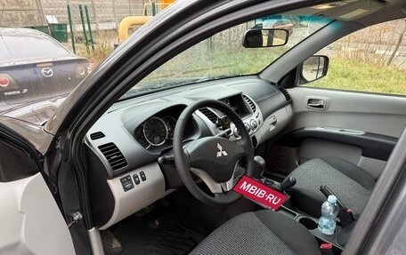 Mitsubishi L200 IV рестайлинг, 2013 год, 1 699 000 рублей, 7 фотография