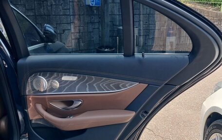 Mercedes-Benz E-Класс, 2021 год, 4 600 000 рублей, 13 фотография
