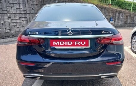 Mercedes-Benz E-Класс, 2021 год, 4 600 000 рублей, 11 фотография