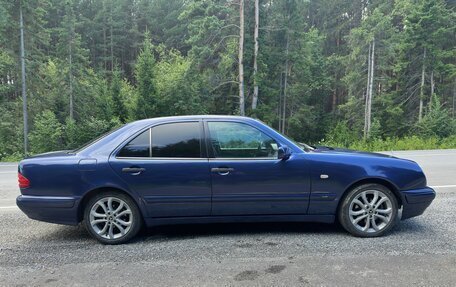 Mercedes-Benz E-Класс, 1996 год, 320 000 рублей, 4 фотография