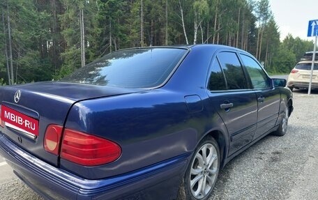 Mercedes-Benz E-Класс, 1996 год, 320 000 рублей, 8 фотография