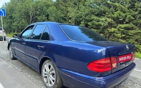 Mercedes-Benz E-Класс, 1996 год, 320 000 рублей, 6 фотография