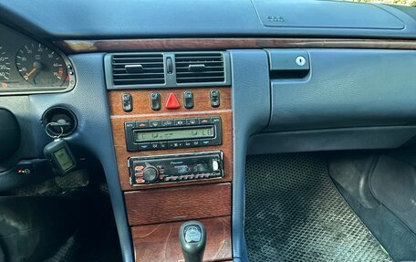 Mercedes-Benz E-Класс, 1996 год, 320 000 рублей, 15 фотография