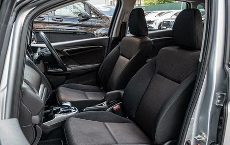 Honda Fit III, 2017 год, 1 020 000 рублей, 8 фотография