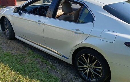 Toyota Camry, 2022 год, 3 450 000 рублей, 3 фотография