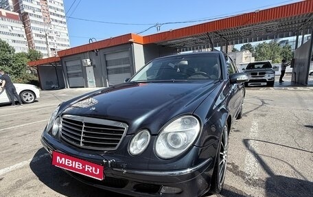 Mercedes-Benz E-Класс, 2003 год, 850 000 рублей, 1 фотография