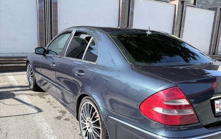 Mercedes-Benz E-Класс, 2003 год, 850 000 рублей, 8 фотография
