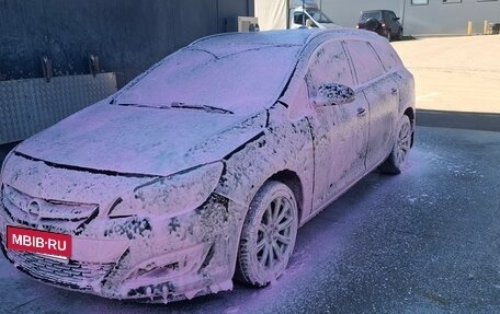 Opel Astra J, 2015 год, 820 000 рублей, 3 фотография