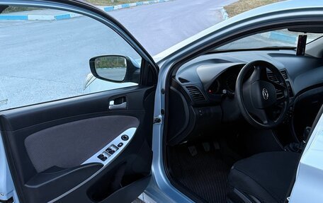 Hyundai Solaris II рестайлинг, 2012 год, 720 000 рублей, 12 фотография