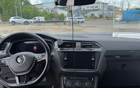 Volkswagen Tiguan II, 2018 год, 2 550 000 рублей, 9 фотография
