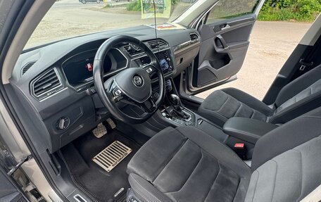 Volkswagen Tiguan II, 2018 год, 2 550 000 рублей, 12 фотография
