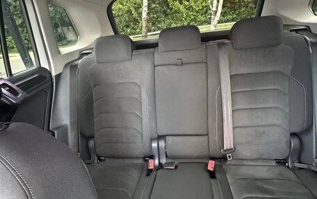 Volkswagen Tiguan II, 2018 год, 2 550 000 рублей, 30 фотография