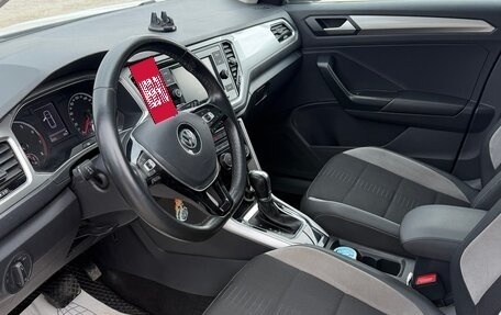 Volkswagen T-Roc I, 2020 год, 2 320 000 рублей, 9 фотография