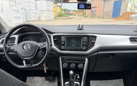 Volkswagen T-Roc I, 2020 год, 2 320 000 рублей, 11 фотография