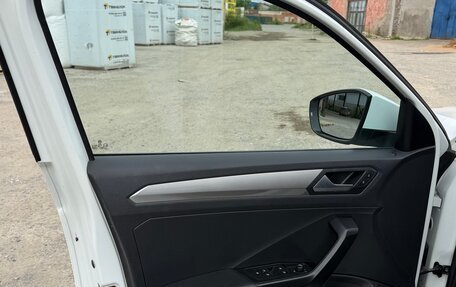 Volkswagen T-Roc I, 2020 год, 2 320 000 рублей, 10 фотография