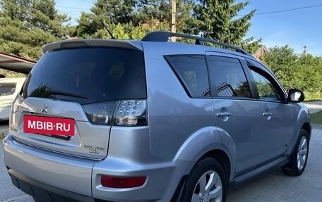 Mitsubishi Outlander III рестайлинг 3, 2011 год, 1 350 000 рублей, 6 фотография