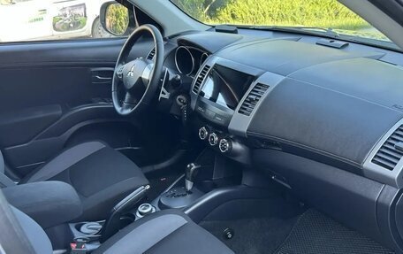 Mitsubishi Outlander III рестайлинг 3, 2011 год, 1 350 000 рублей, 10 фотография