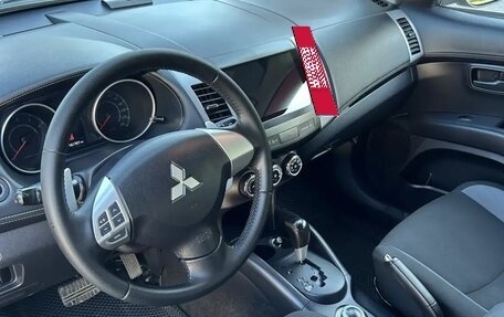 Mitsubishi Outlander III рестайлинг 3, 2011 год, 1 350 000 рублей, 13 фотография