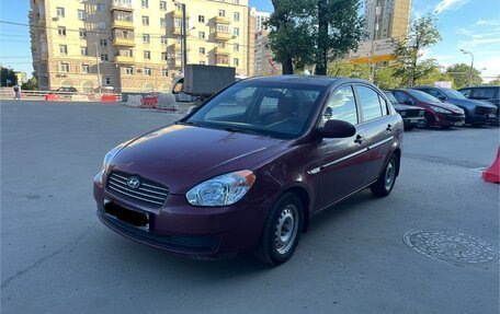 Hyundai Verna II, 2007 год, 430 000 рублей, 2 фотография