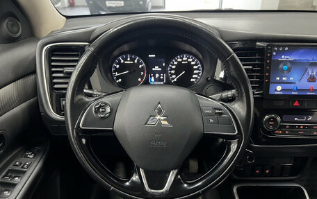 Mitsubishi Outlander III рестайлинг 3, 2018 год, 2 100 000 рублей, 17 фотография