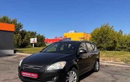 KIA cee'd I рестайлинг, 2009 год, 650 000 рублей, 1 фотография