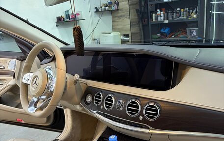 Mercedes-Benz S-Класс, 2018 год, 6 350 000 рублей, 27 фотография