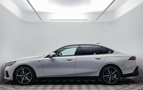 BMW 5 серия, 2024 год, 7 780 000 рублей, 2 фотография