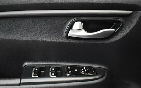 KIA Rio IV, 2018 год, 1 400 000 рублей, 10 фотография