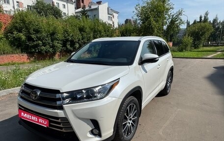 Toyota Highlander III, 2017 год, 3 800 000 рублей, 5 фотография