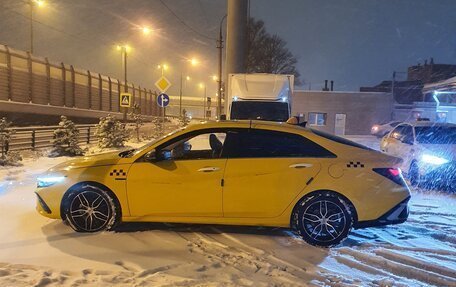 Hyundai Elantra, 2023 год, 1 750 000 рублей, 8 фотография