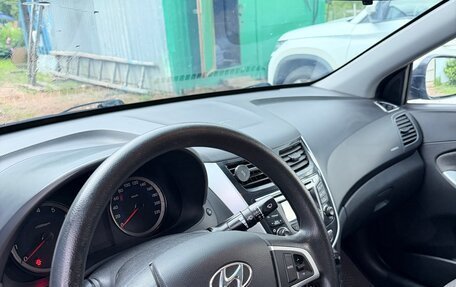 Hyundai Solaris II рестайлинг, 2012 год, 830 000 рублей, 6 фотография