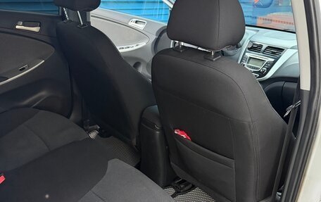 Hyundai Solaris II рестайлинг, 2012 год, 830 000 рублей, 4 фотография